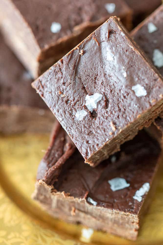 Dark chocolate fudge with sea salt close