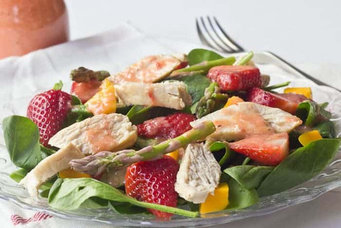 Strawberry Spinach Salad with Chicken