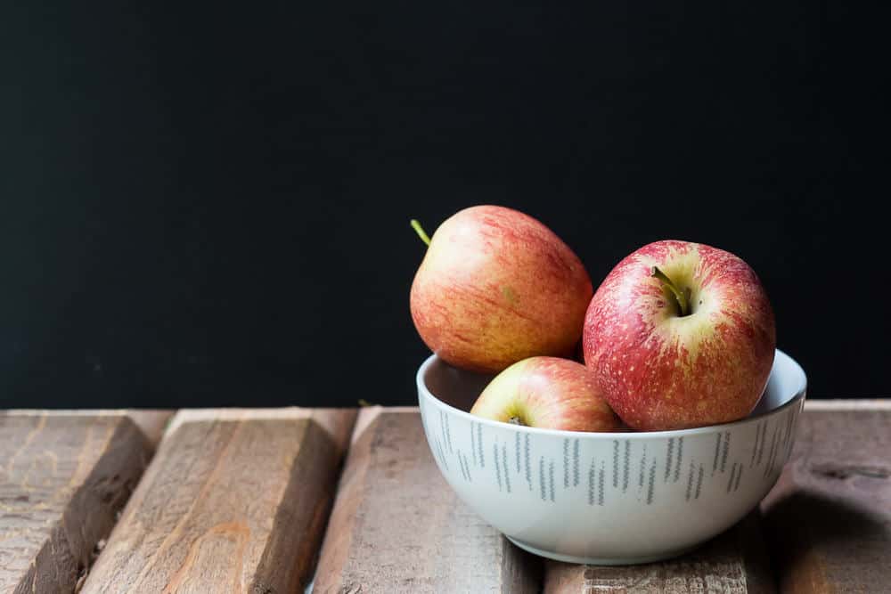 apples in a bowl