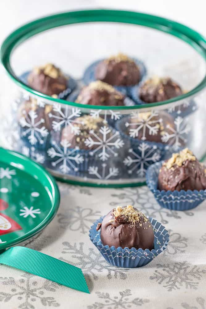 Cookie butter truffles with box
