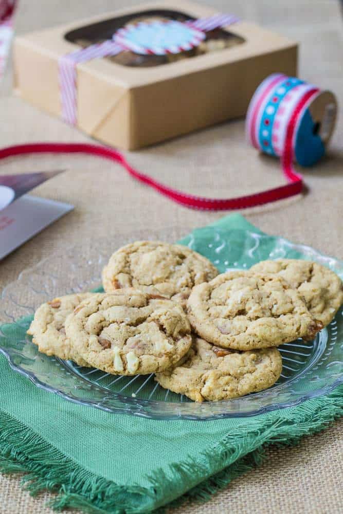 Salted Caramel Cashew Cookies