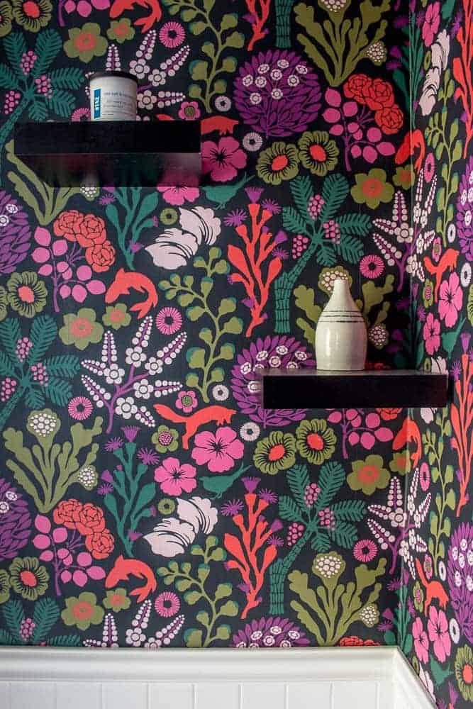 Vibrant wallpaper in bathroom
