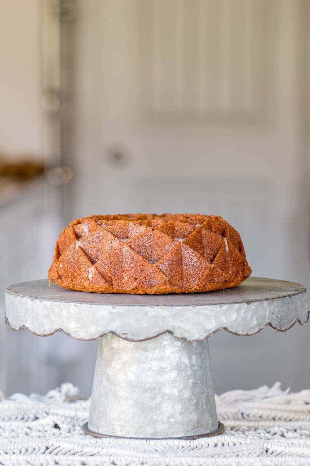 Tomato cake is just like that old classic, but using fresh tomatoes.