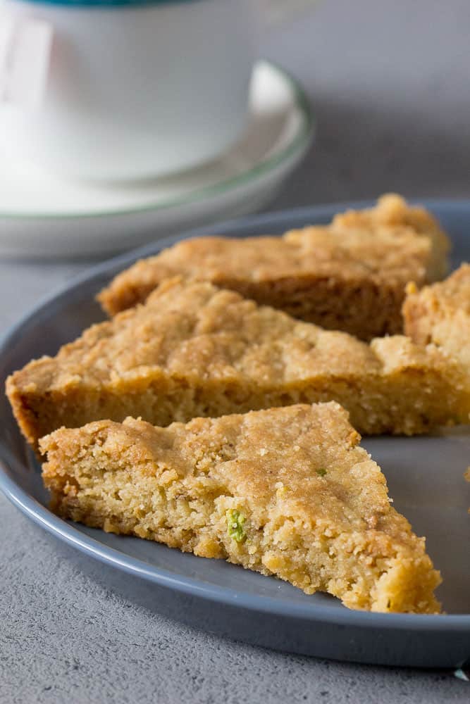 Pistachio shortbread slices