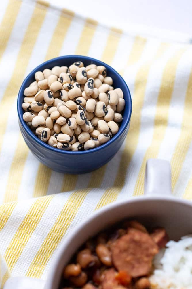 black eyed peas in a blue bowl