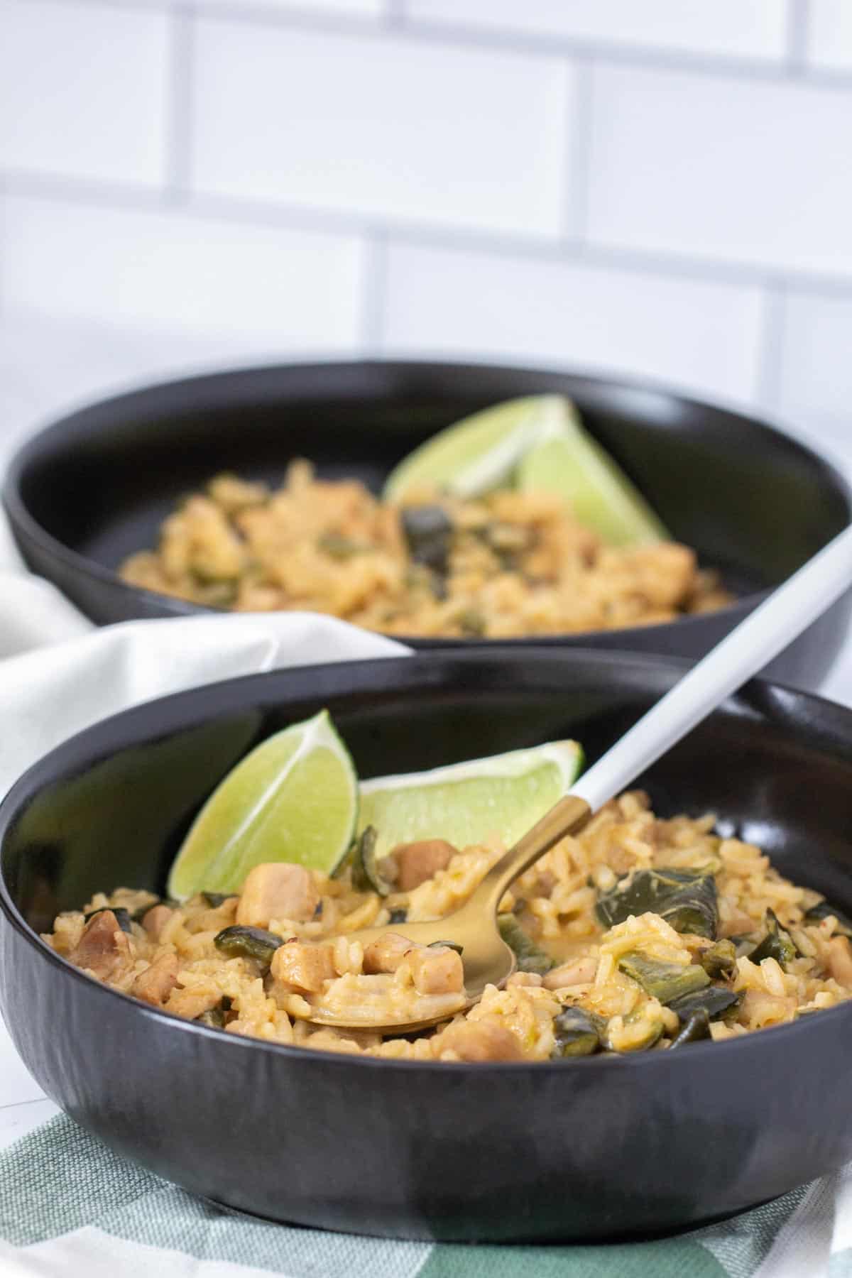 poblano chicken in black bowls