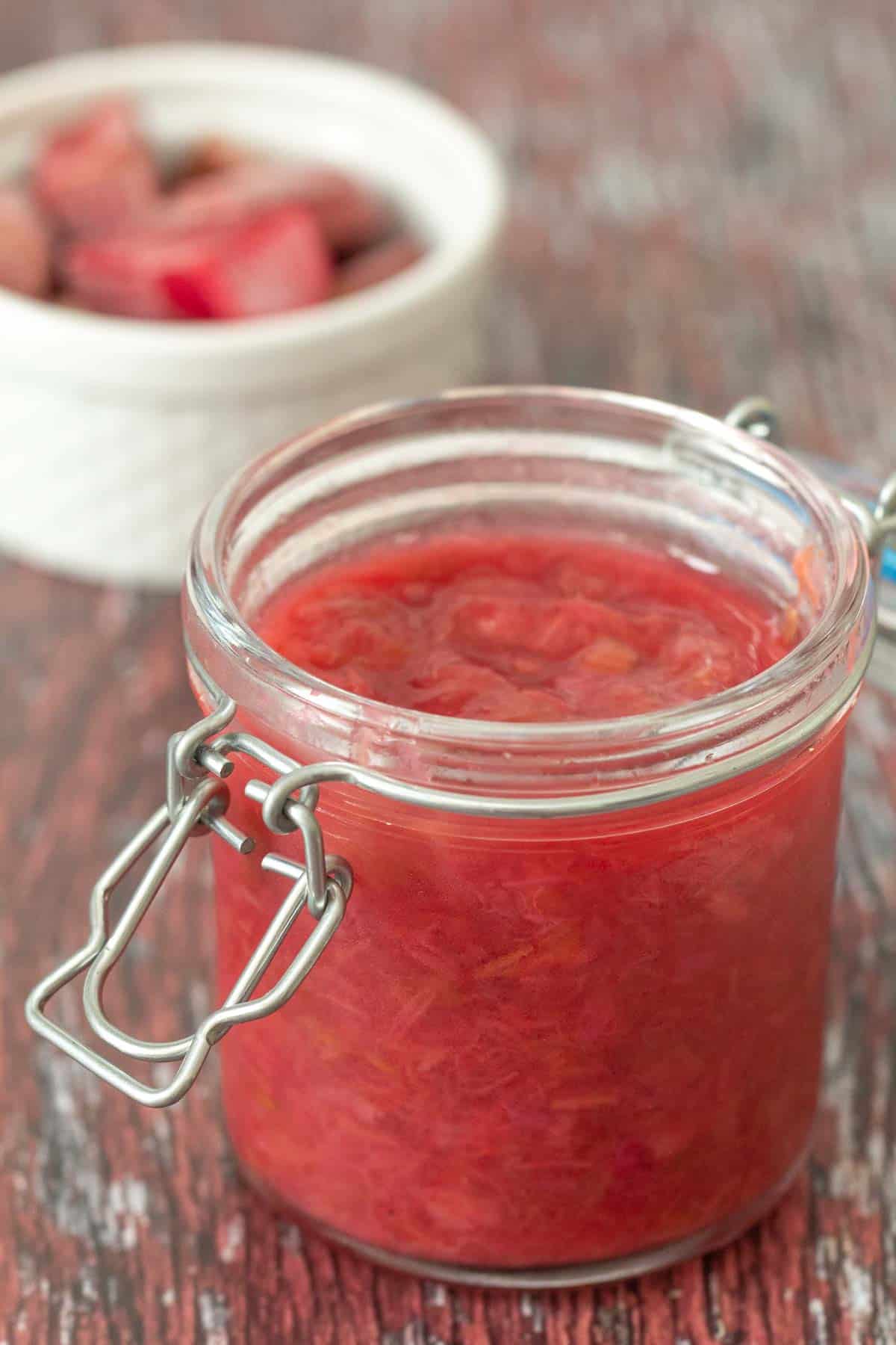 rhubarb sauce in a jar
