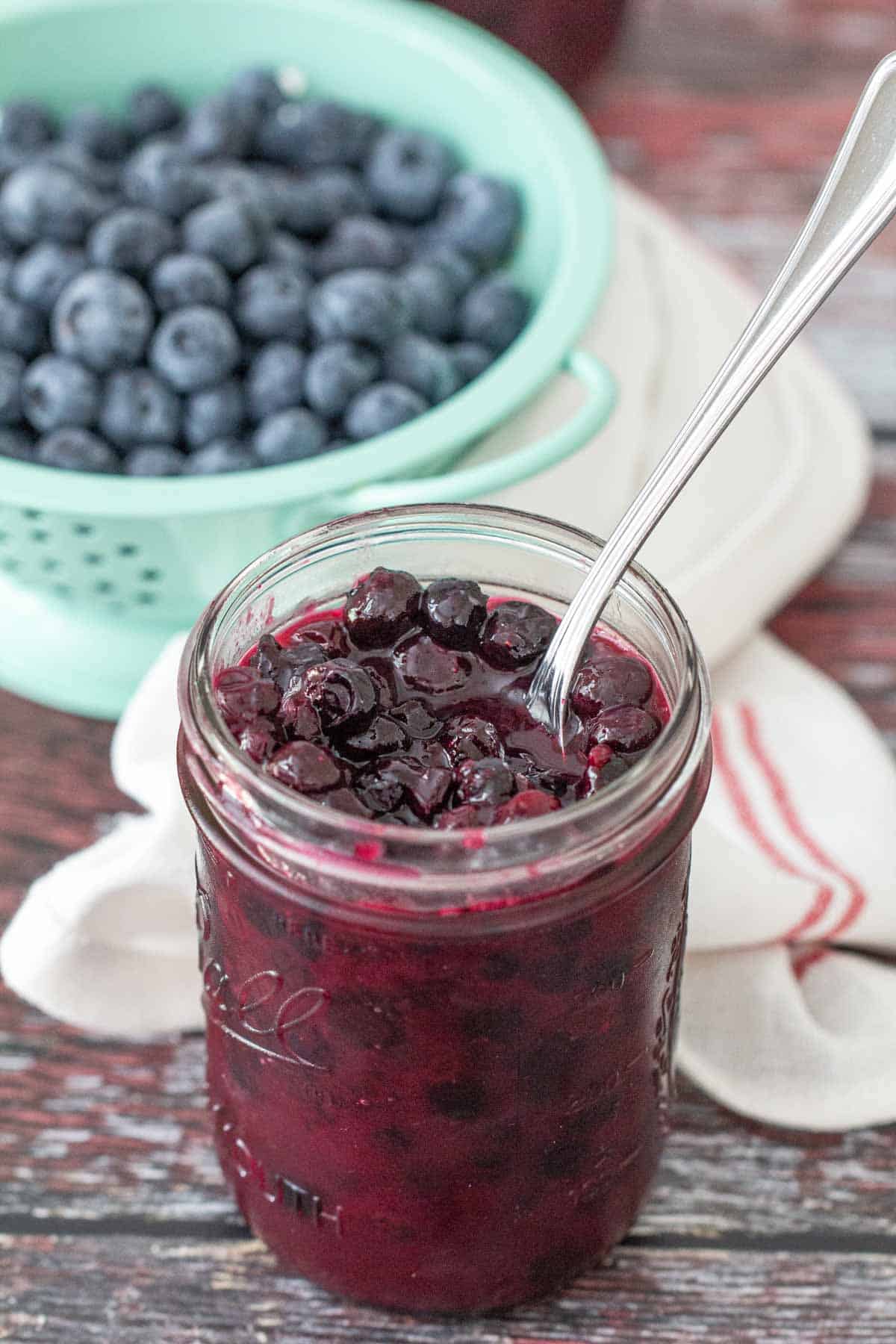 jar of blueberry pie filling