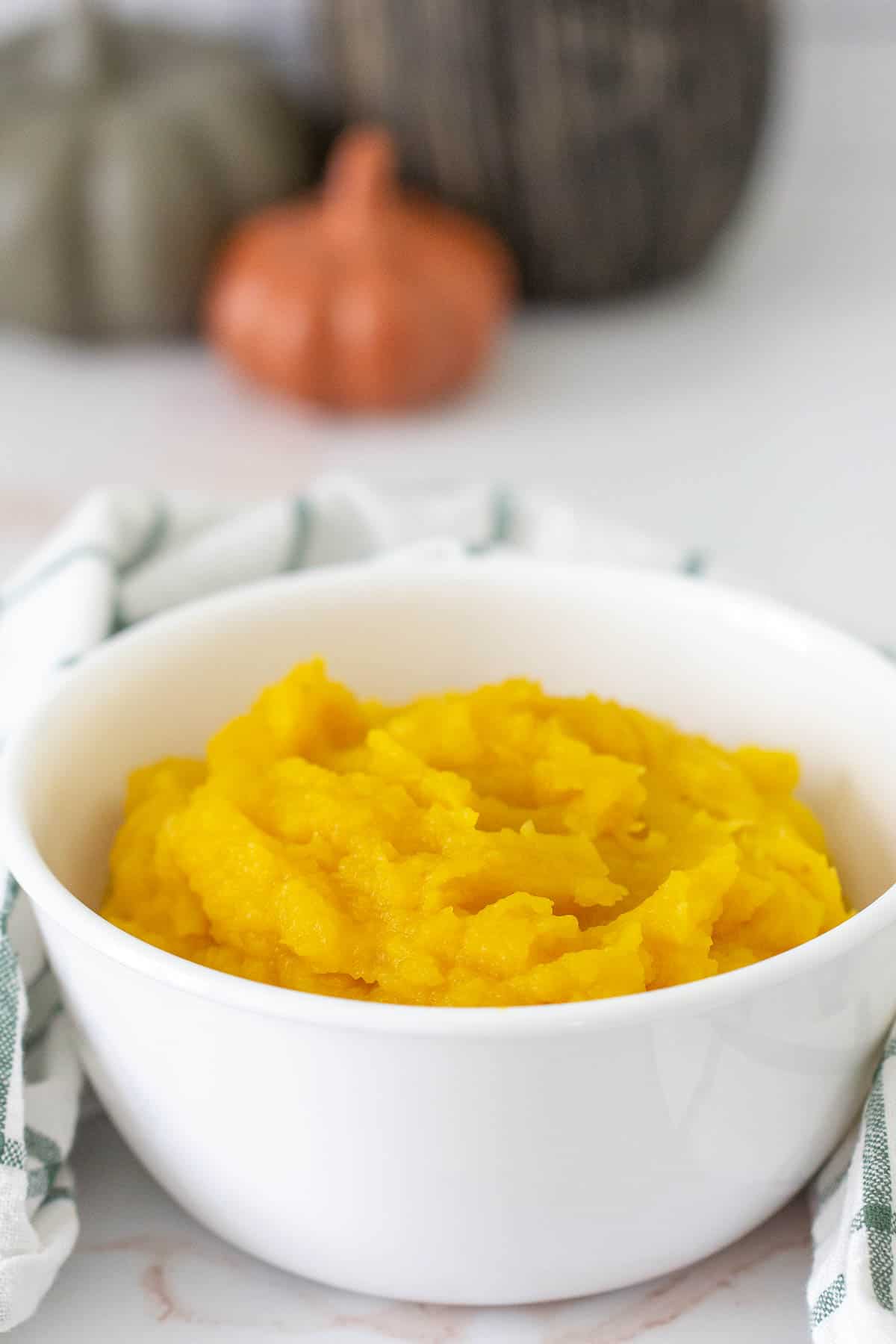 bowl of homemade pumpkin puree