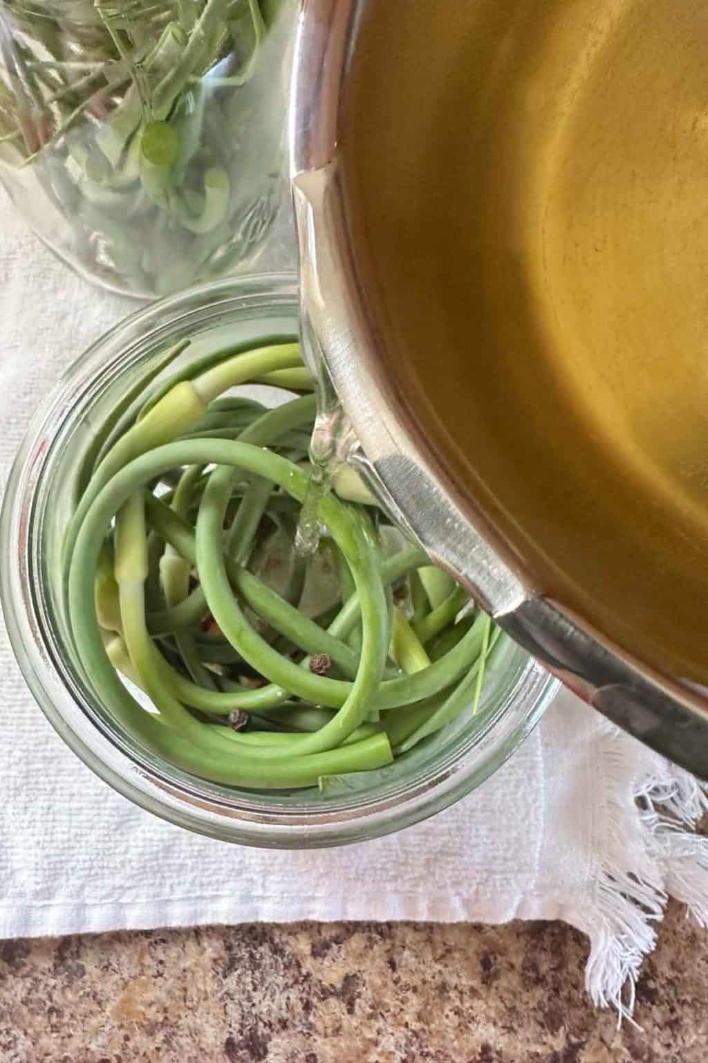 Pickled Garlic Scapes stetted