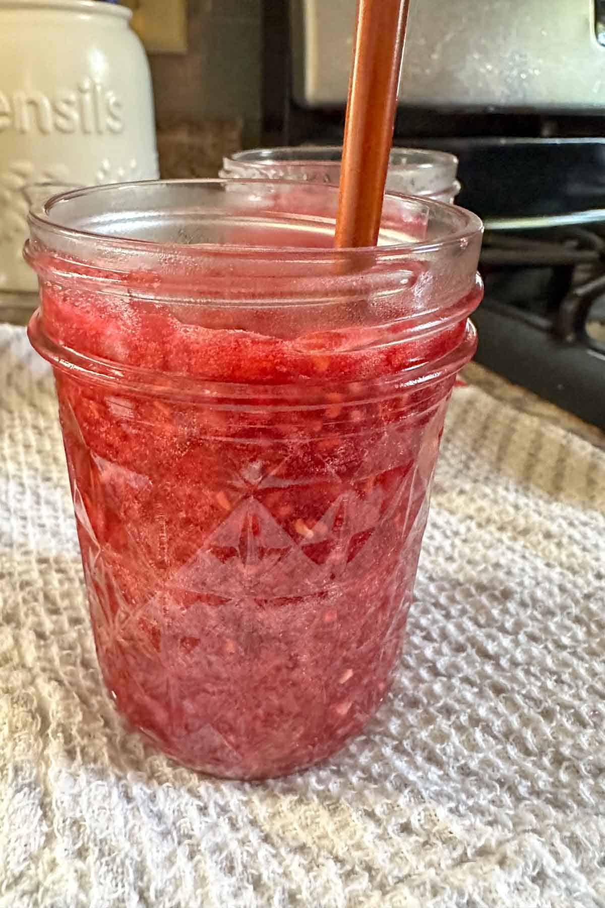 Small Batch Raspberry Jam—Only 2 Ingredients! - Farmers' Almanac - Plan  Your Day. Grow Your Life.