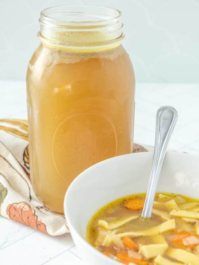 How to Make Homemade Chicken Broth