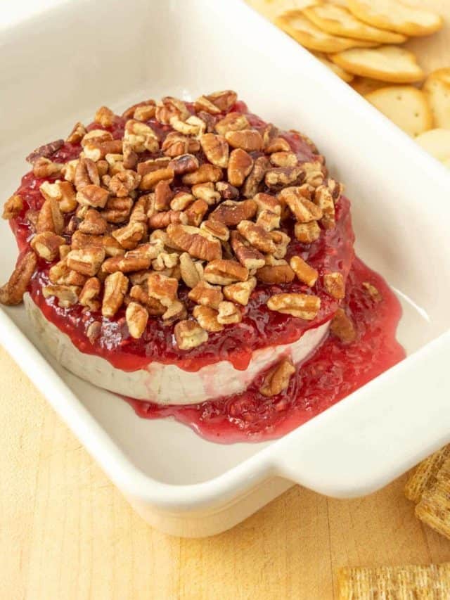 Easy Baked Brie with Jam