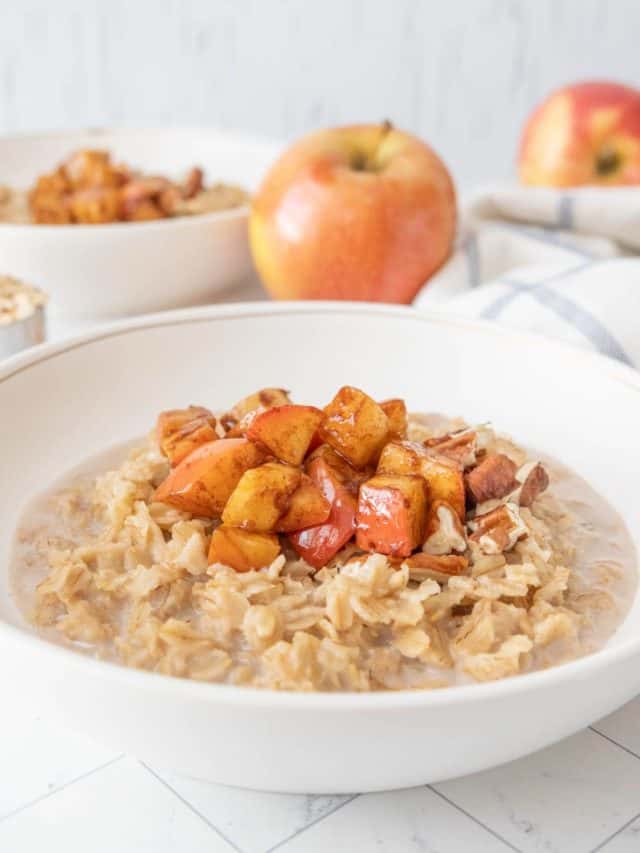 Stovetop Apple Oatmeal