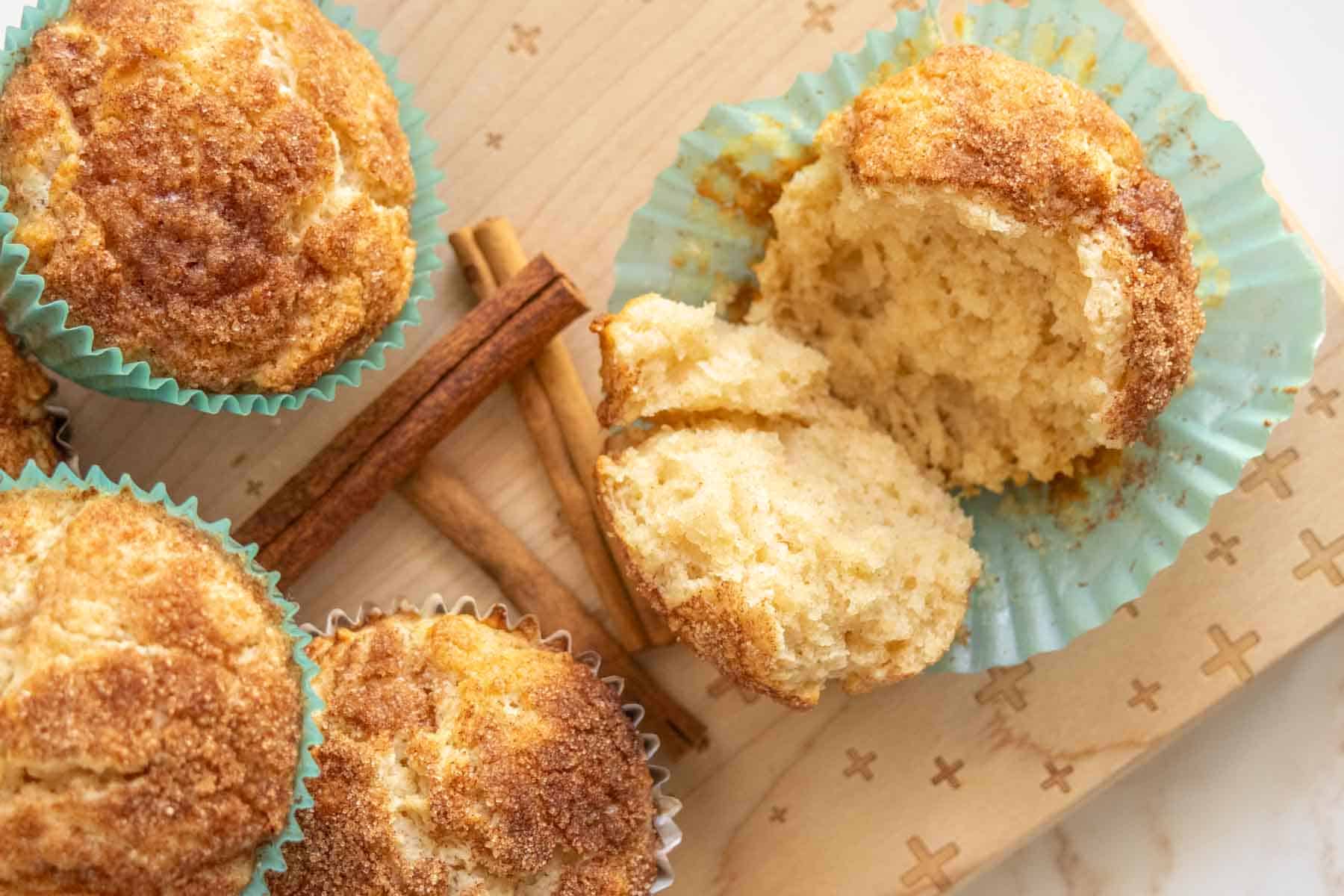 Muffins with cinnamon sticks.